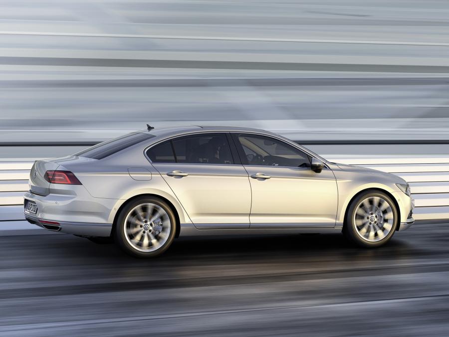  Volkswagen Passat 2015 года  (фото 5 из 23)